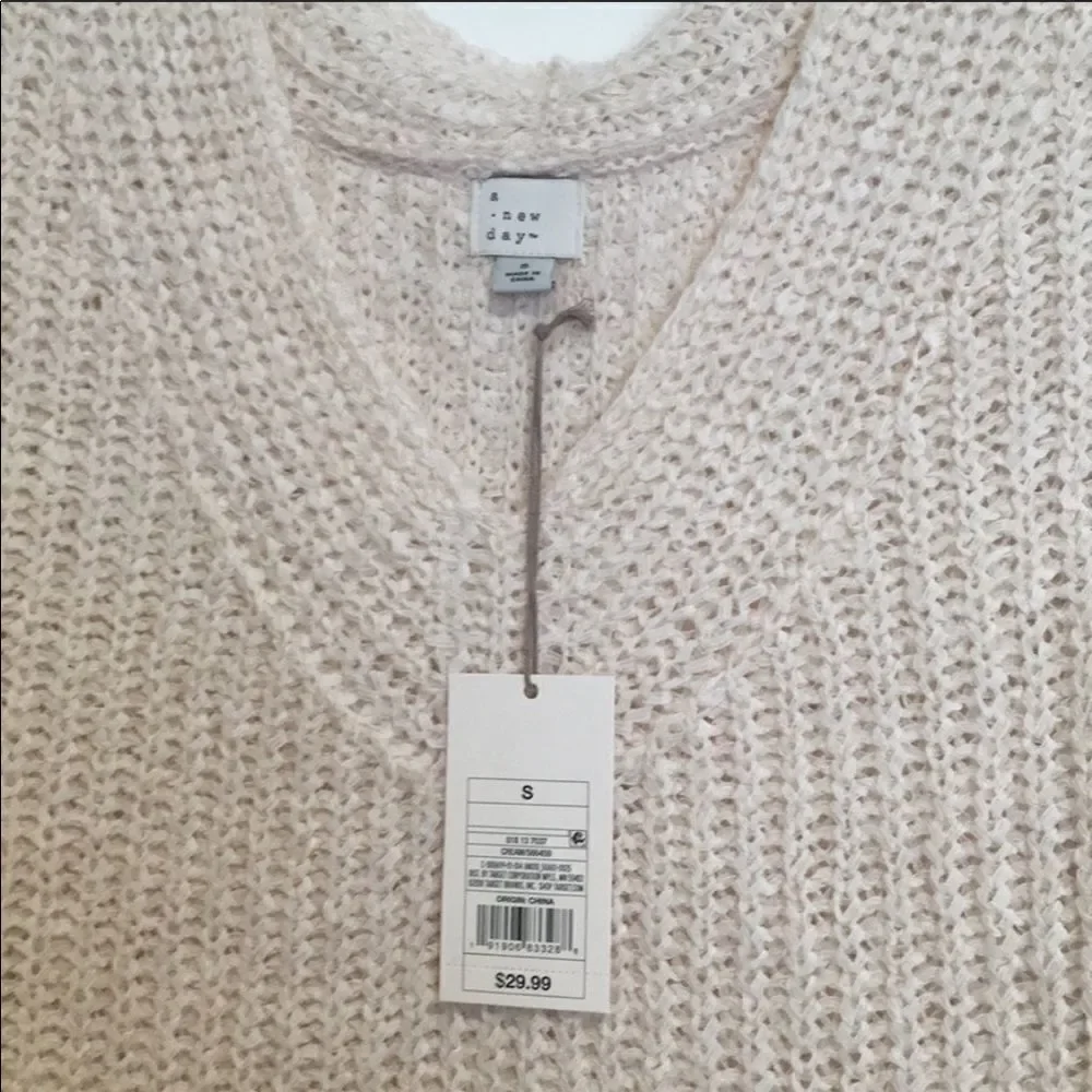 ✨ Women's V-Neck Pullover Sweater - A New Day™ ✨